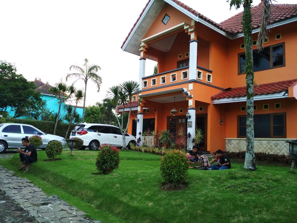 Villa Batu Malang Exterior foto